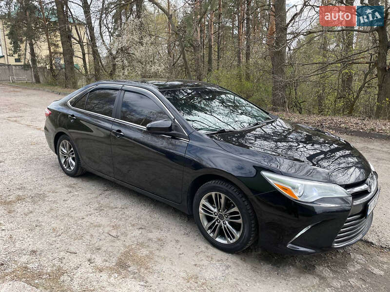 Седан Toyota Camry 2015 в Києві