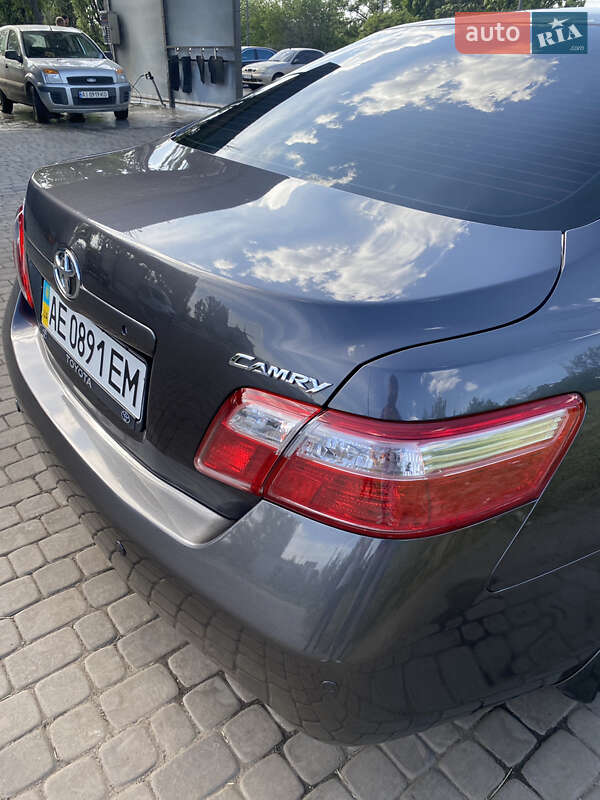 Седан Toyota Camry 2011 в Днепре