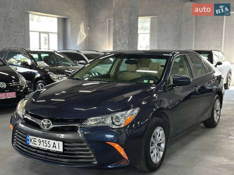 Седан Toyota Camry 2015 в Кам'янському