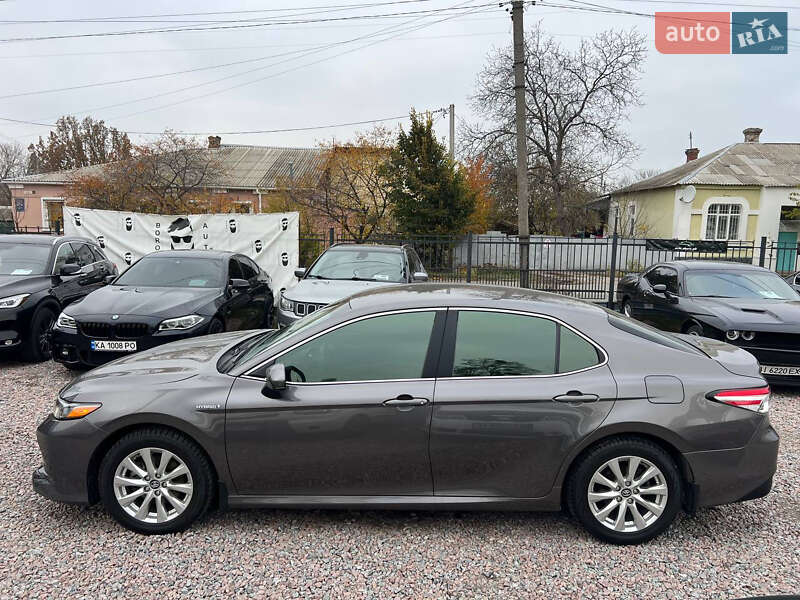 Седан Toyota Camry 2018 в Полтаві