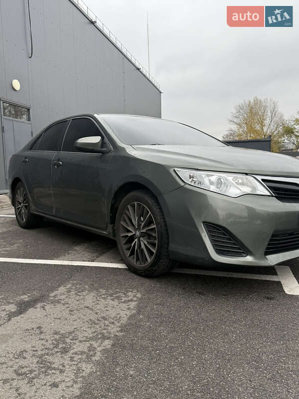 Седан Toyota Camry 2013 в Киеве фото Седан Toyota Camry 2013 в Киеве