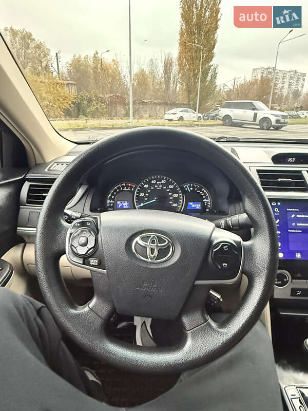 Седан Toyota Camry 2013 в Киеве фото 11 Седан Toyota Camry 2013 в Киеве