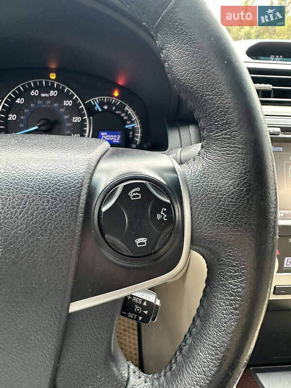 Седан Toyota Camry 2014 в Киеве