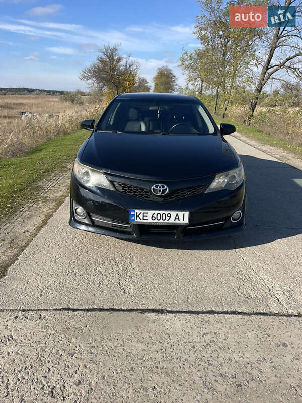 Toyota Camry 2014