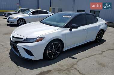 Toyota Camry 2019