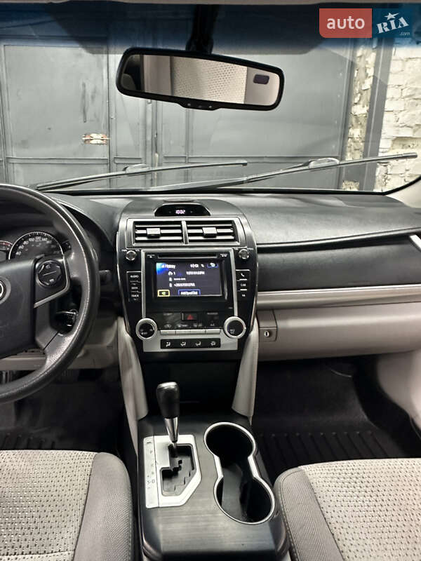 Седан Toyota Camry 2012 в Львове