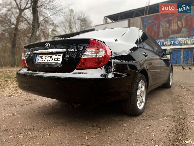 Седан Toyota Camry 2002 в Чернигове