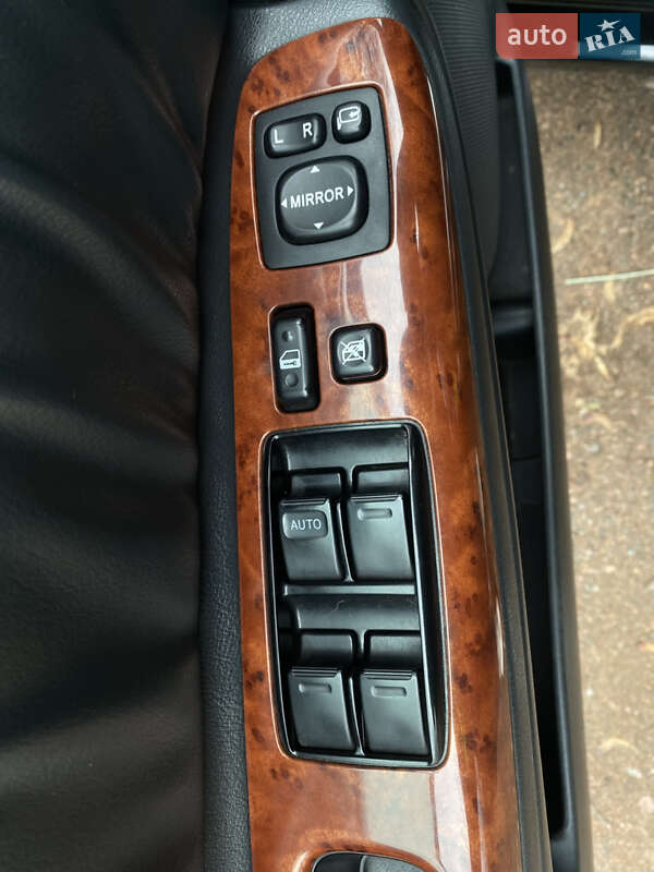 Седан Toyota Camry 2002 в Чернигове