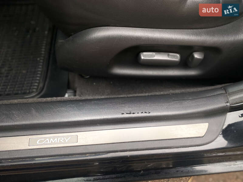 Седан Toyota Camry 2002 в Чернигове