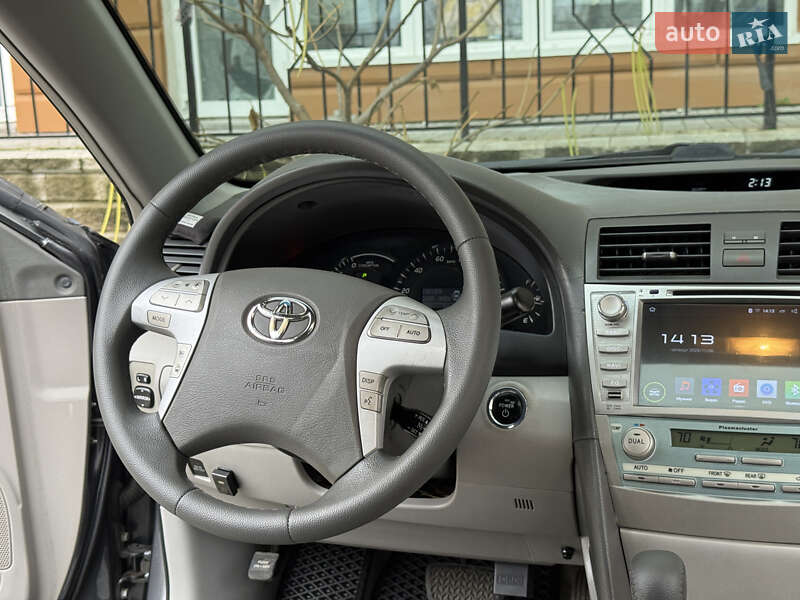 Седан Toyota Camry 2009 в Одессе