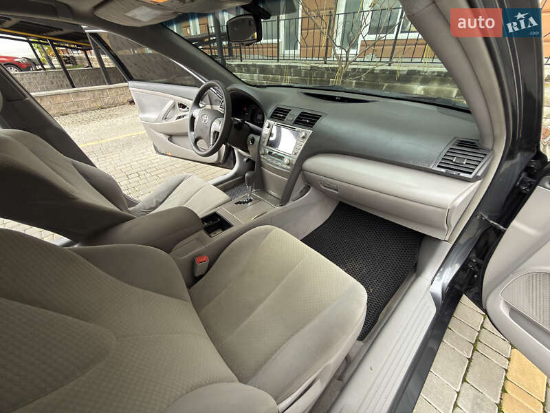 Седан Toyota Camry 2009 в Одессе