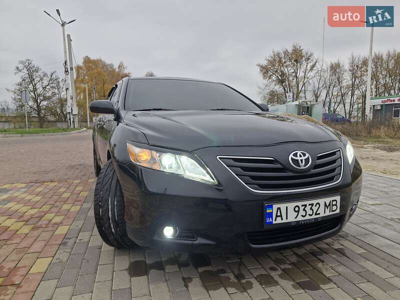Седан Toyota Camry 2006 в Броварах