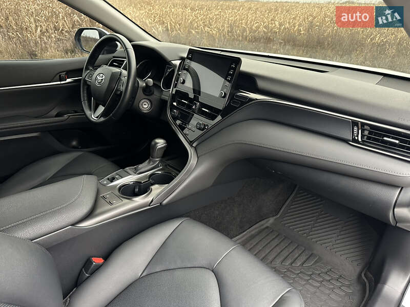 Седан Toyota Camry 2023 в Киеве фото 13 Седан Toyota Camry 2023 в Киеве