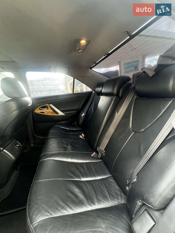 Седан Toyota Camry 2007 в Вижниці