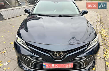 Седан Toyota Camry 2020 в Миколаєві