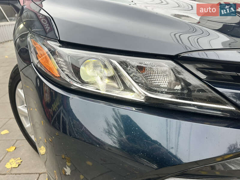 Седан Toyota Camry 2020 в Миколаєві