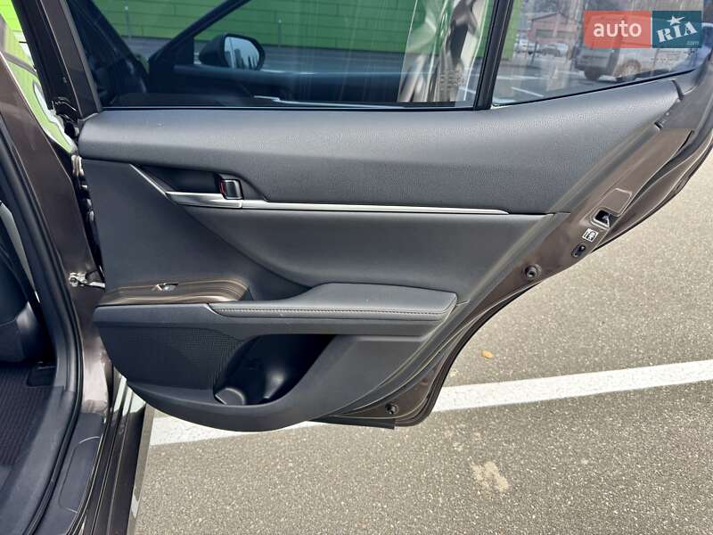 Седан Toyota Camry 2019 в Києві фото 42 Седан Toyota Camry 2019 в Києві