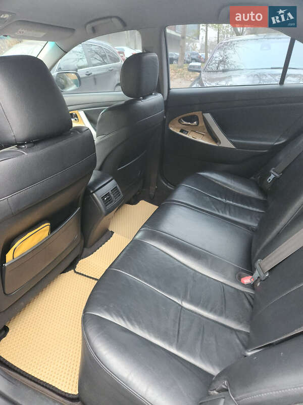 Седан Toyota Camry 2006 в Киеве