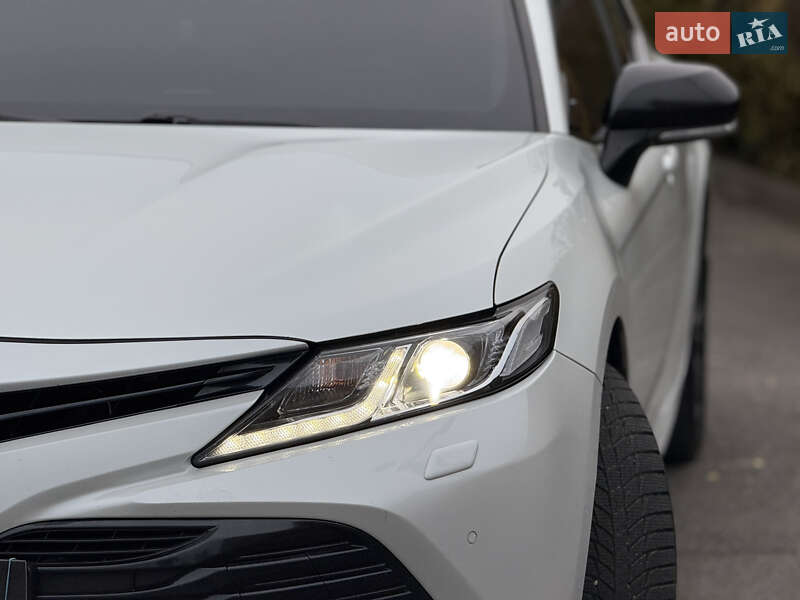 Седан Toyota Camry 2018 в Тернополе фото 10 Седан Toyota Camry 2018 в Тернополе