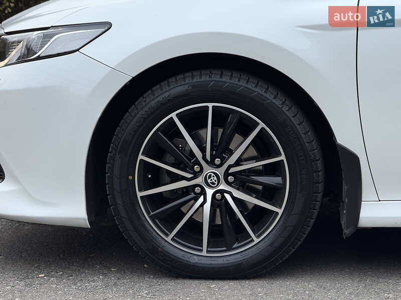 Седан Toyota Camry 2018 в Тернополе фото 25 Седан Toyota Camry 2018 в Тернополе