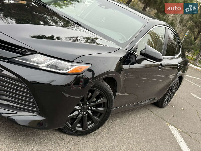 Седан Toyota Camry 2017 в Одессе