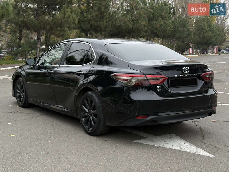 Седан Toyota Camry 2017 в Одессе