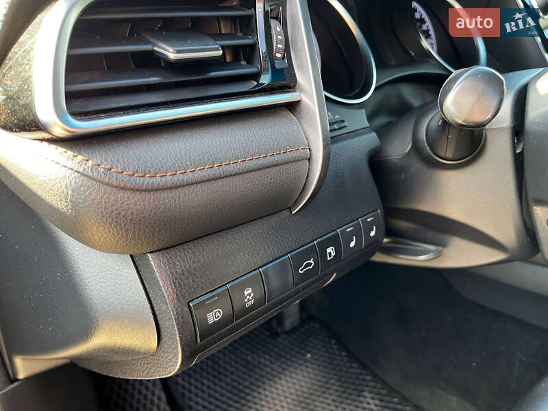 Седан Toyota Camry 2017 в Одессе