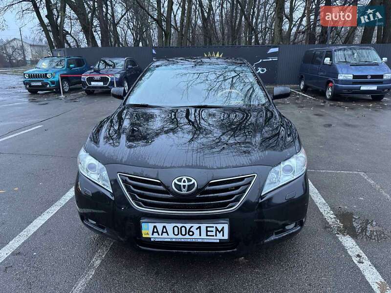 Седан Toyota Camry 2006 в Броварах
