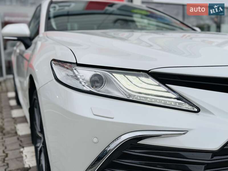Седан Toyota Camry 2024 в Тернополі
