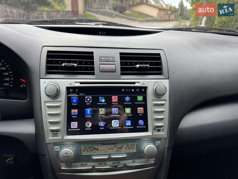 Седан Toyota Camry 2008 в Киеве