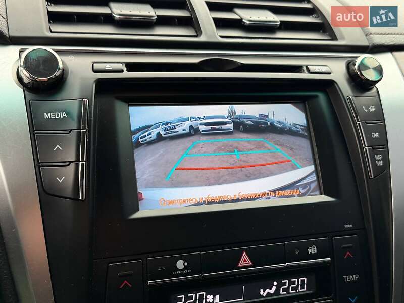 Седан Toyota Camry 2016 в Харкові