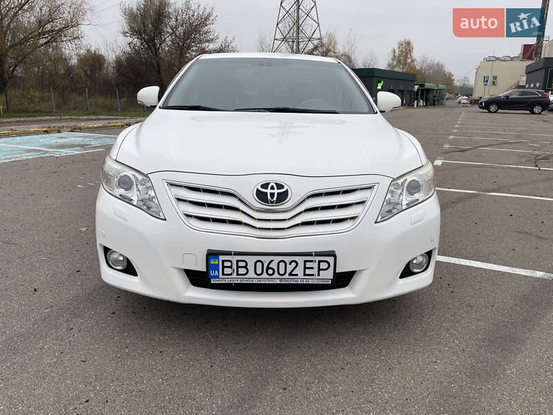 Седан Toyota Camry 2011 в Киеве фото 10 Седан Toyota Camry 2011 в Киеве