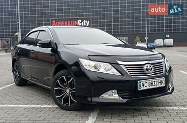 Седан Toyota Camry 2011 в Луцьку