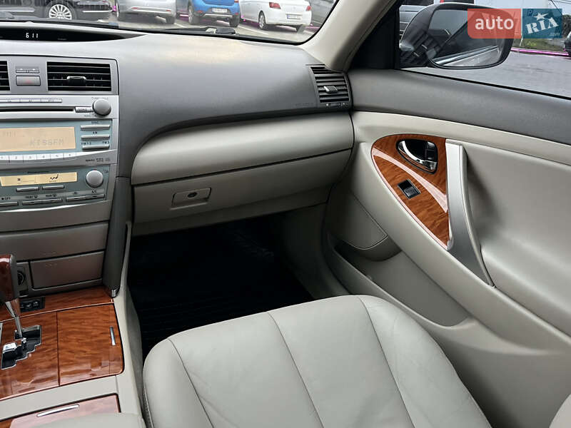 Седан Toyota Camry 2008 в Одессе