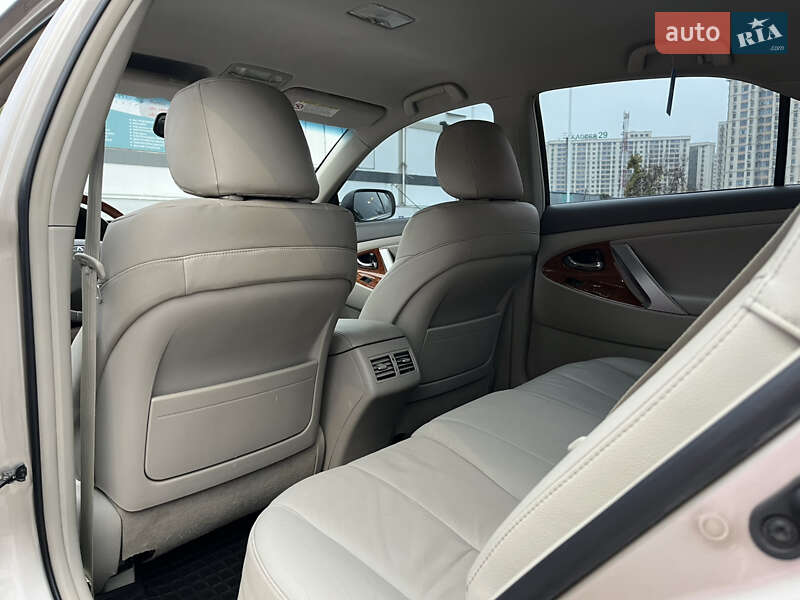 Седан Toyota Camry 2008 в Одессе