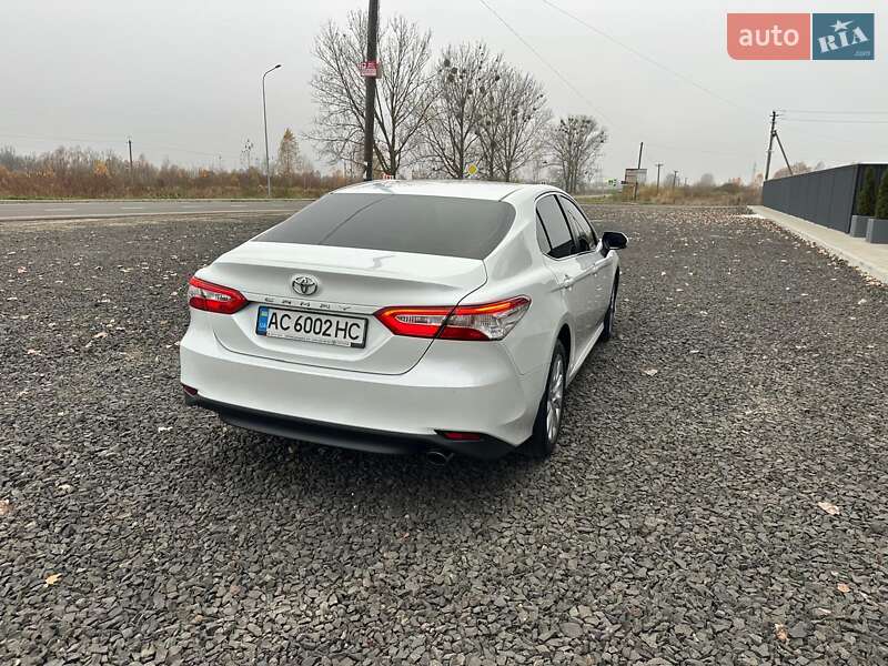 Седан Toyota Camry 2020 в Луцьку