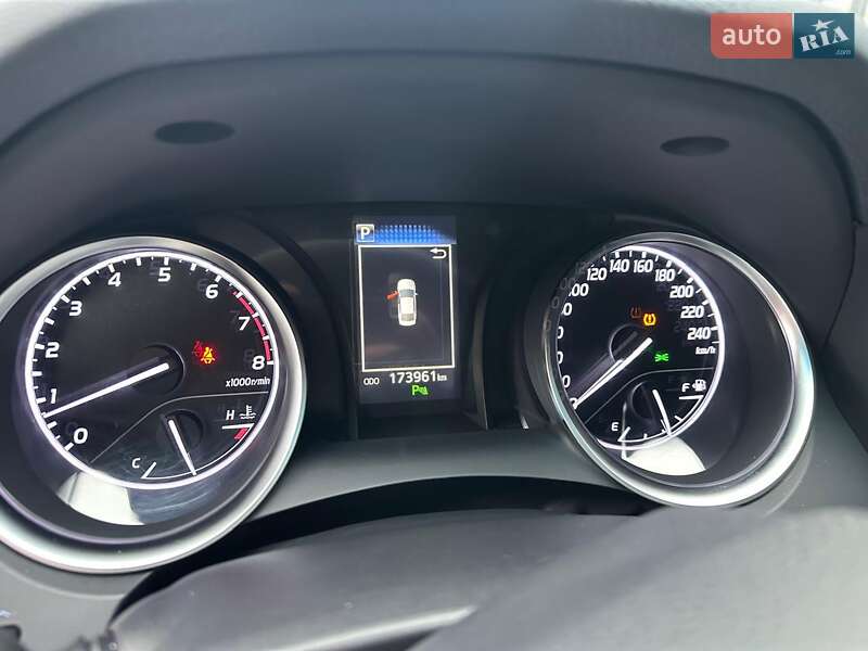 Седан Toyota Camry 2020 в Луцьку