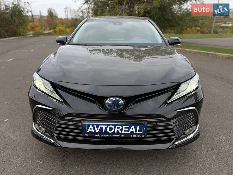 Седан Toyota Camry 2021 в Кривом Роге