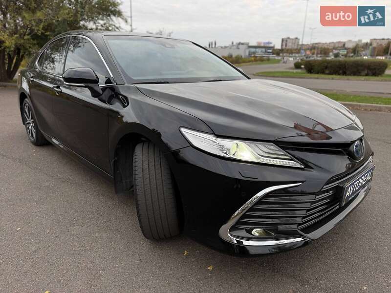 Седан Toyota Camry 2021 в Кривом Роге