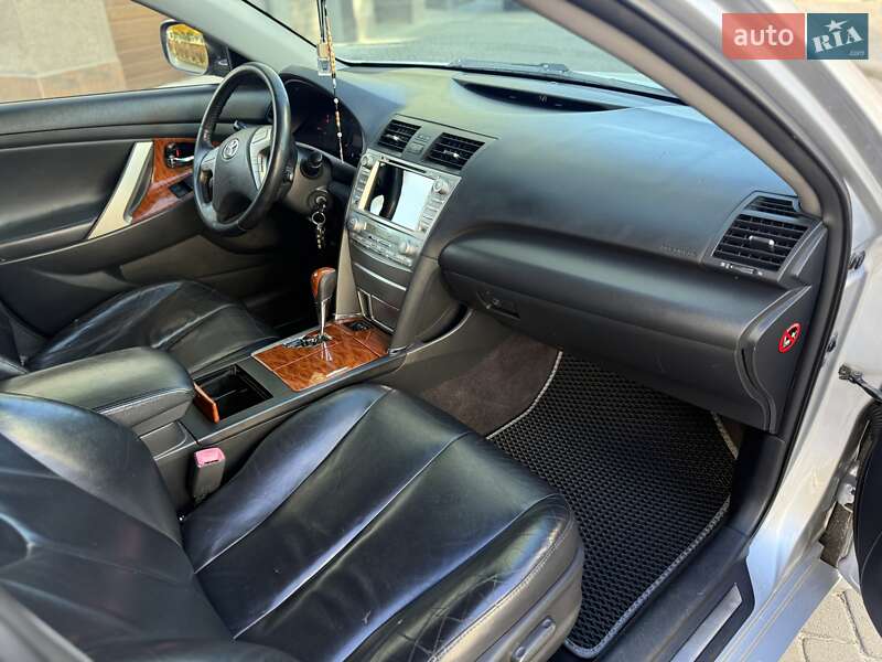 Седан Toyota Camry 2007 в Ивано-Франковске