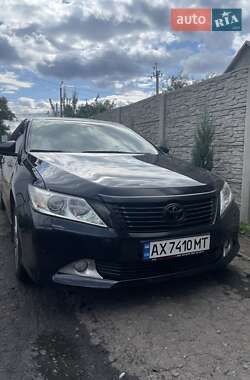 Седан Toyota Camry 2013 в Харкові