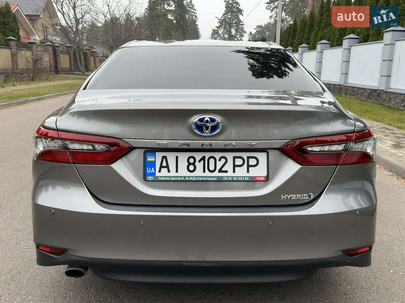 Седан Toyota Camry 2022 в Черкассах