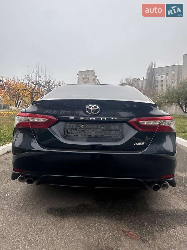 Toyota Camry 2018