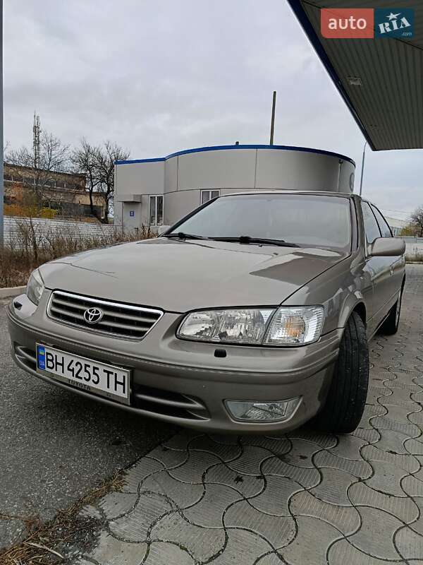 Седан Toyota Camry 2001 в Балті