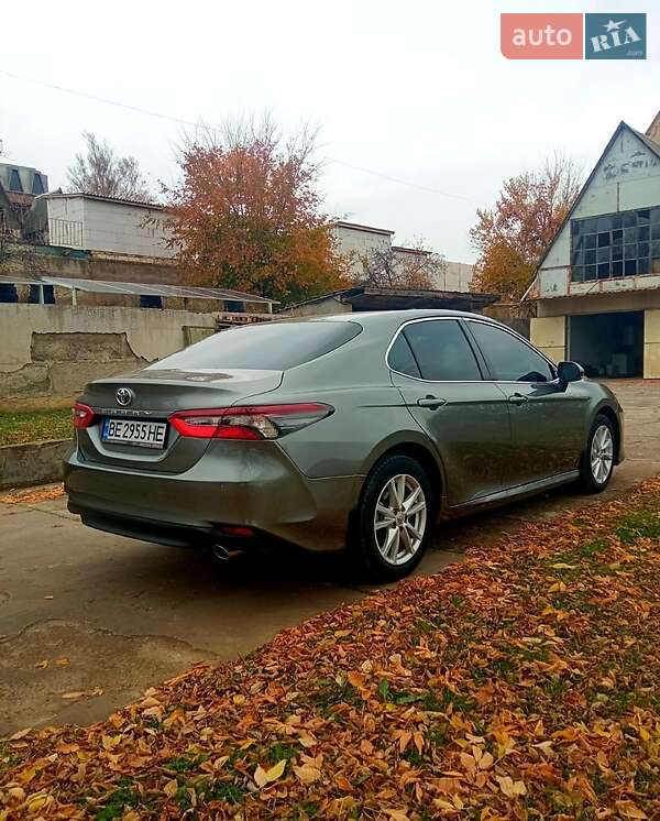 Седан Toyota Camry 2021 в Новой Одессе