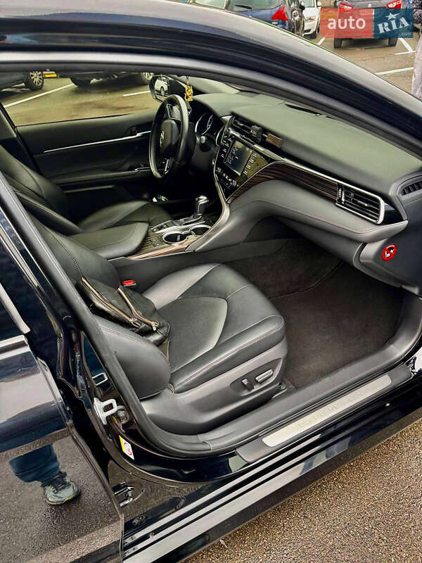 Седан Toyota Camry 2017 в Киеве фото 7 Седан Toyota Camry 2017 в Киеве