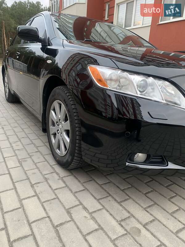 Седан Toyota Camry 2007 в Вараші