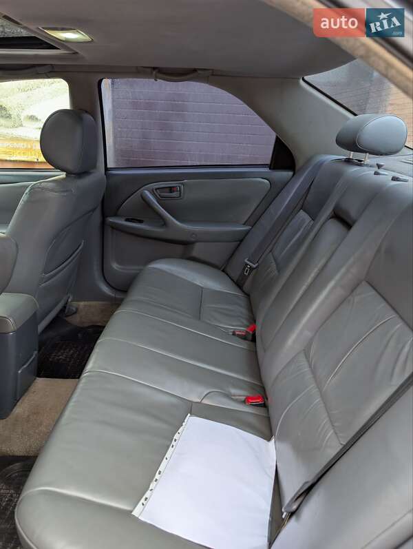 Седан Toyota Camry 1997 в Жмеринке