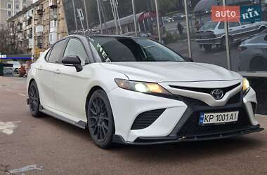 Седан Toyota Camry 2021 в Києві