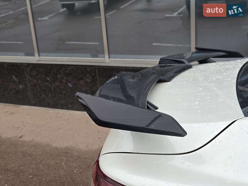 Седан Toyota Camry 2021 в Киеве